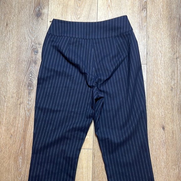 Good American Navy Pinstripe Exec Pant Size 4/27 - Picture 6 of 10
